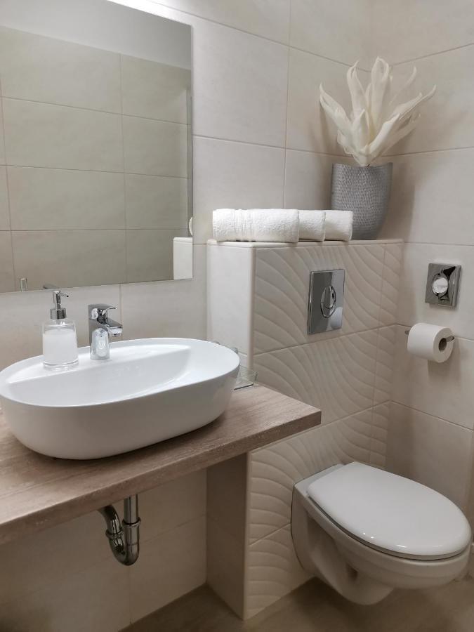 Alfa Hotel Győr Eksteriør bilde