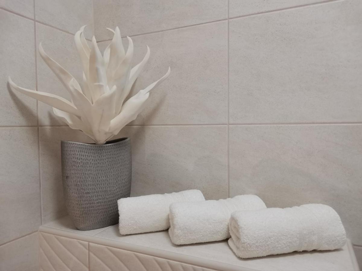 Alfa Hotel Győr Eksteriør bilde