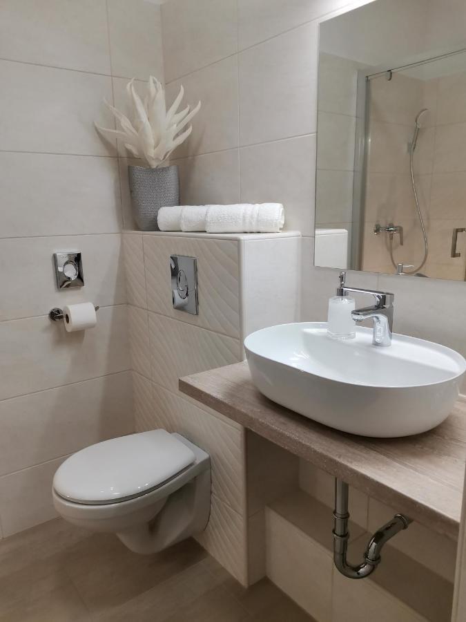 Alfa Hotel Győr Eksteriør bilde