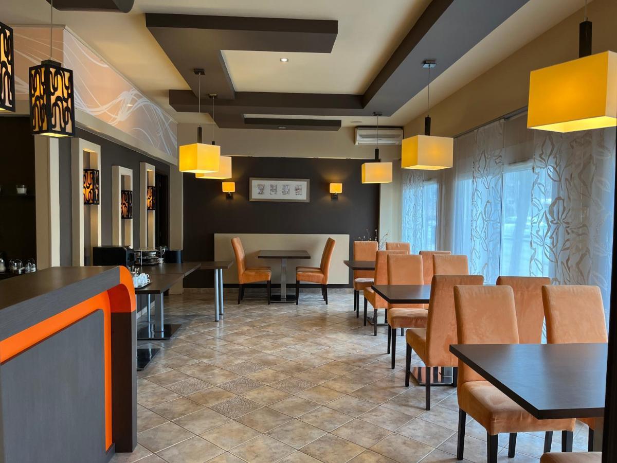 Alfa Hotel Győr Eksteriør bilde