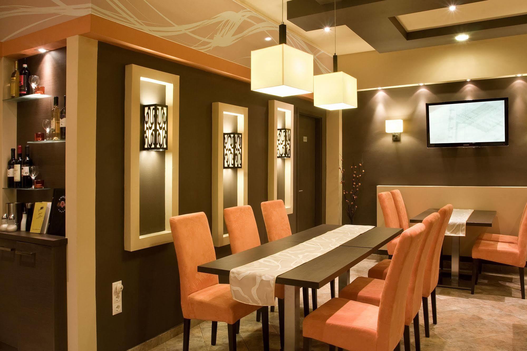 Alfa Hotel Győr Eksteriør bilde