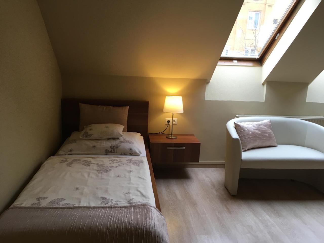 Alfa Hotel Győr Eksteriør bilde